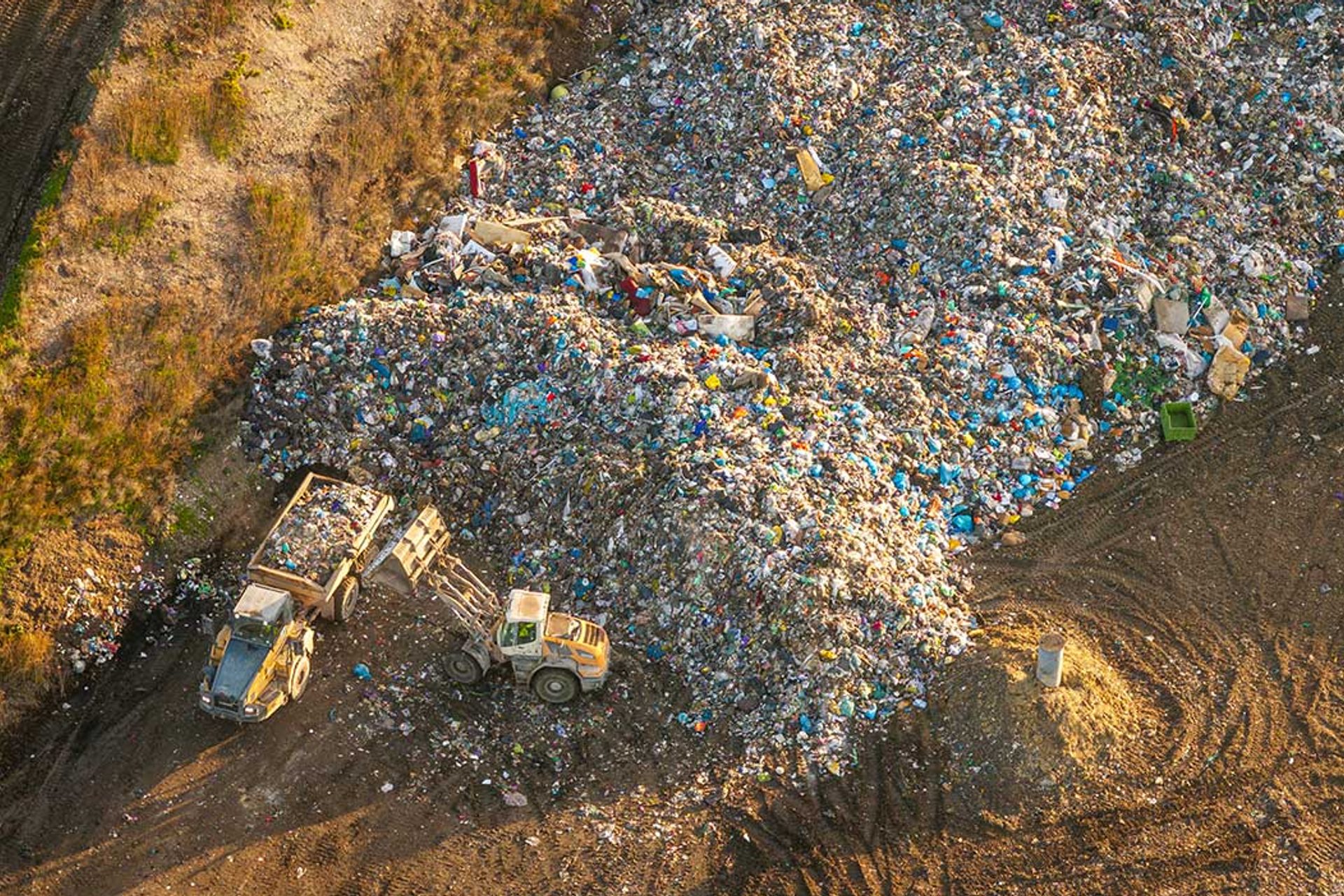 Beladung LKW mit Müll vom Zwischenlager Nord © Greenpeace