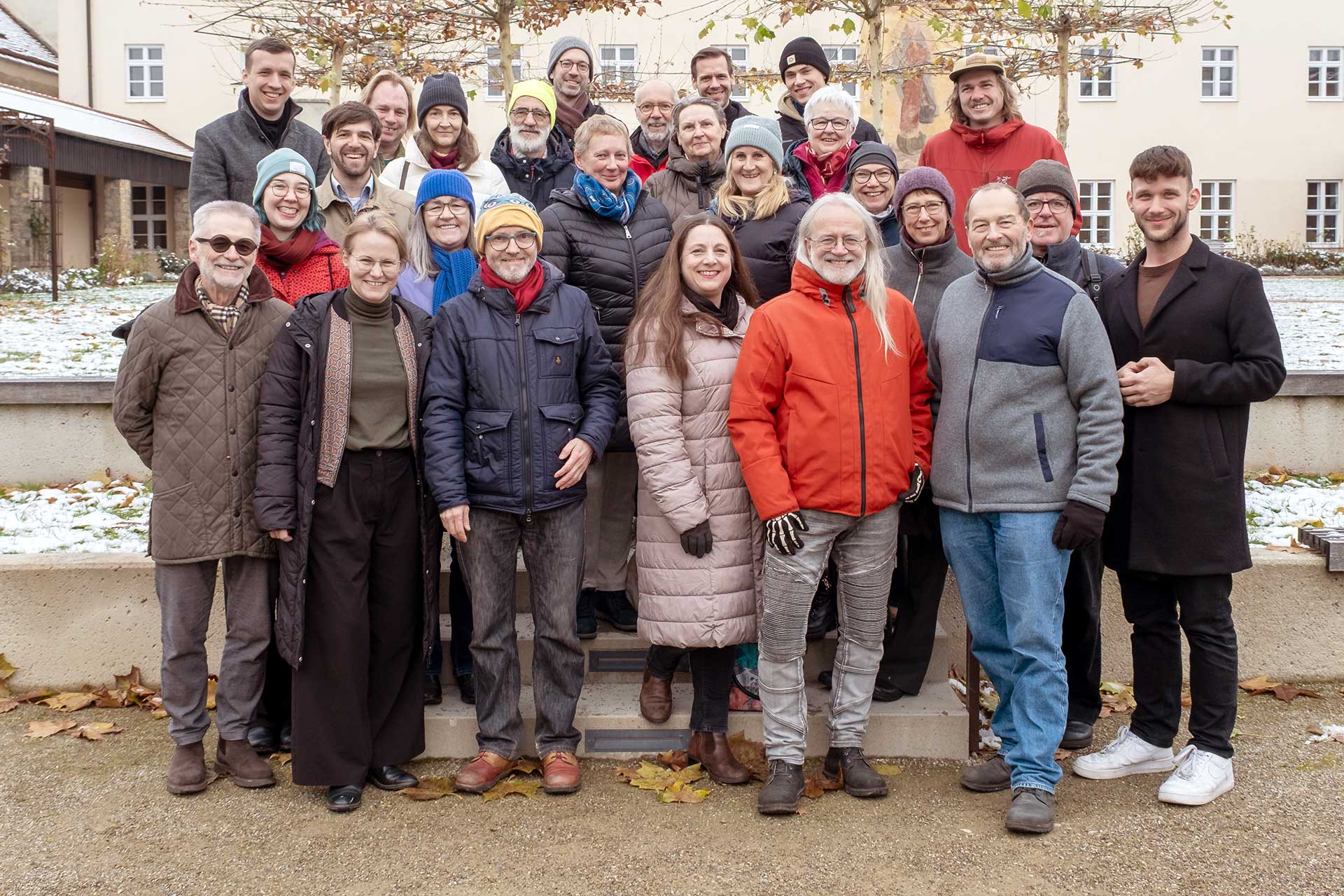 Das Grüne Kandidatenteam für die Gemeinderatswahl 2026 im St. Pöltner Alumnatsgarten